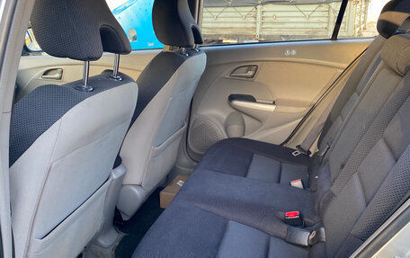 Honda Insight II рестайлинг, 2009 год, 670 000 рублей, 11 фотография