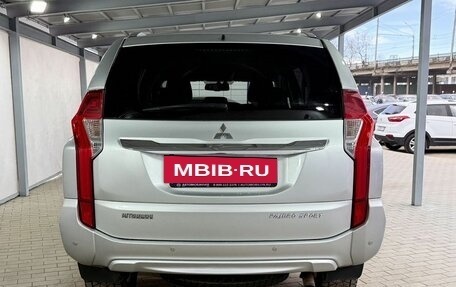 Mitsubishi Pajero Sport III рестайлинг, 2018 год, 2 999 000 рублей, 4 фотография