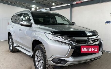 Mitsubishi Pajero Sport III рестайлинг, 2018 год, 2 999 000 рублей, 7 фотография