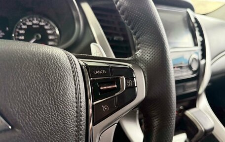 Mitsubishi Pajero Sport III рестайлинг, 2018 год, 2 999 000 рублей, 13 фотография