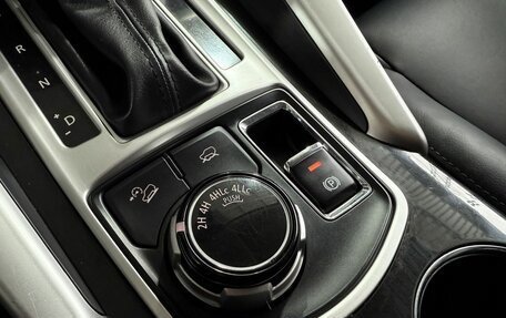 Mitsubishi Pajero Sport III рестайлинг, 2018 год, 2 999 000 рублей, 19 фотография