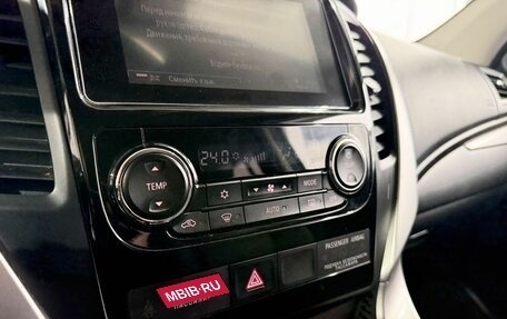 Mitsubishi Pajero Sport III рестайлинг, 2018 год, 2 999 000 рублей, 17 фотография