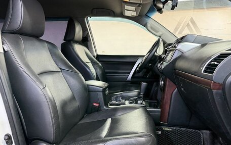 Toyota Land Cruiser Prado 150 рестайлинг 2, 2016 год, 3 850 000 рублей, 11 фотография