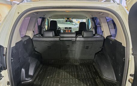 Toyota Land Cruiser Prado 150 рестайлинг 2, 2016 год, 3 850 000 рублей, 9 фотография