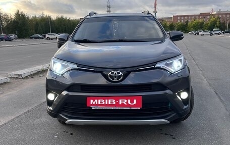 Toyota RAV4, 2016 год, 2 200 000 рублей, 3 фотография