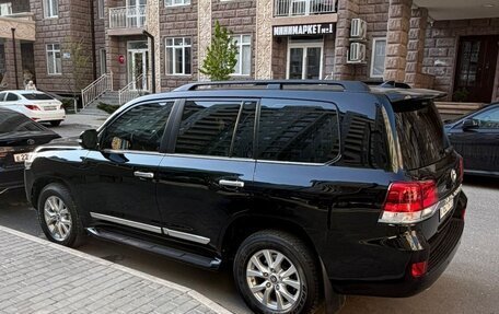 Toyota Land Cruiser 200, 2018 год, 6 480 000 рублей, 5 фотография