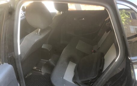 Volkswagen Polo VI (EU Market), 2010 год, 700 000 рублей, 2 фотография