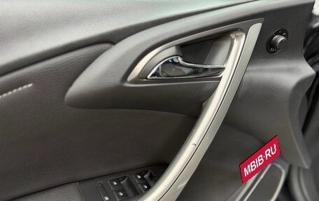 Opel Astra J, 2011 год, 665 000 рублей, 20 фотография