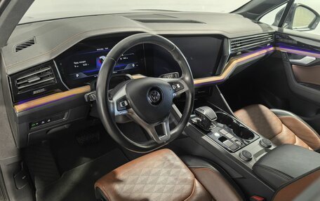 Volkswagen Touareg III, 2019 год, 4 999 000 рублей, 12 фотография