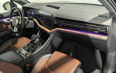 Volkswagen Touareg III, 2019 год, 4 999 000 рублей, 18 фотография