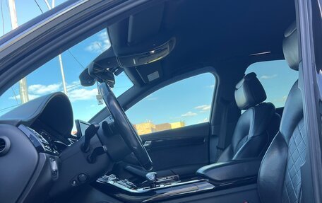 Audi A8, 2012 год, 1 990 000 рублей, 12 фотография