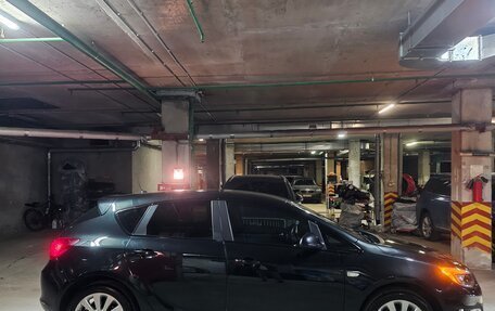 Opel Astra J, 2013 год, 950 000 рублей, 3 фотография