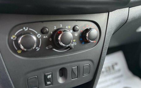 Renault Sandero II рестайлинг, 2017 год, 885 000 рублей, 16 фотография