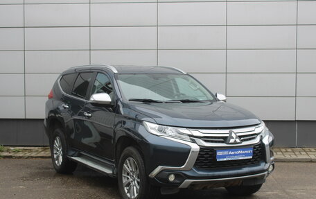 Mitsubishi Pajero Sport III рестайлинг, 2018 год, 2 955 000 рублей, 3 фотография