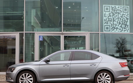 Skoda Superb III рестайлинг, 2017 год, 1 990 000 рублей, 2 фотография