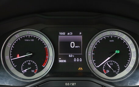 Skoda Superb III рестайлинг, 2017 год, 1 990 000 рублей, 12 фотография