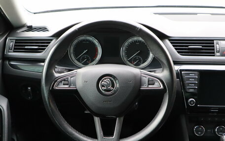 Skoda Superb III рестайлинг, 2017 год, 1 990 000 рублей, 10 фотография