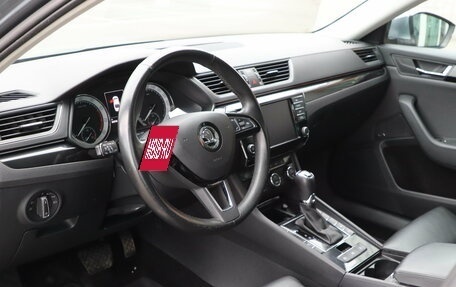 Skoda Superb III рестайлинг, 2017 год, 1 990 000 рублей, 9 фотография