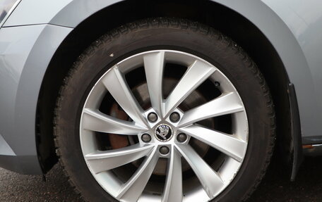 Skoda Superb III рестайлинг, 2017 год, 1 990 000 рублей, 23 фотография