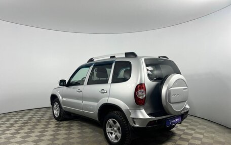 Chevrolet Niva I рестайлинг, 2017 год, 730 000 рублей, 3 фотография