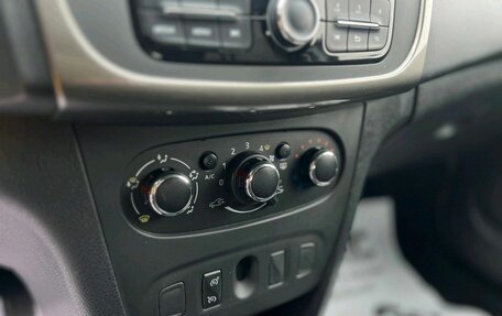 Renault Sandero II рестайлинг, 2019 год, 950 000 рублей, 10 фотография