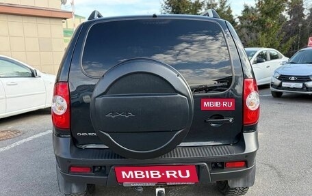 Chevrolet Niva I рестайлинг, 2018 год, 750 000 рублей, 5 фотография