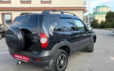 Chevrolet Niva I рестайлинг, 2018 год, 750 000 рублей, 6 фотография