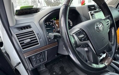 Toyota Land Cruiser Prado 150 рестайлинг 2, 2020 год, 6 145 000 рублей, 6 фотография