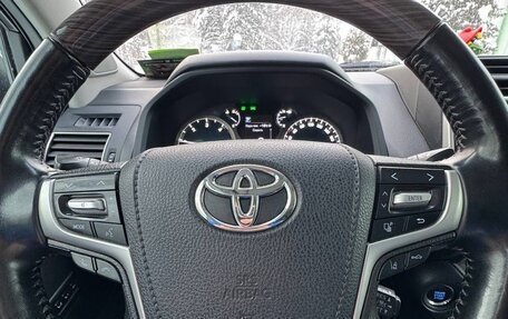 Toyota Land Cruiser Prado 150 рестайлинг 2, 2020 год, 6 145 000 рублей, 7 фотография