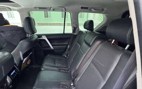 Toyota Land Cruiser Prado 150 рестайлинг 2, 2020 год, 6 145 000 рублей, 13 фотография