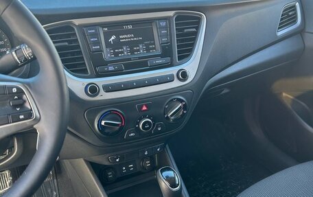 Hyundai Solaris II рестайлинг, 2017 год, 1 180 000 рублей, 9 фотография