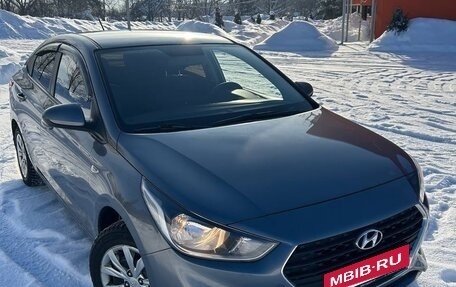 Hyundai Solaris II рестайлинг, 2017 год, 1 180 000 рублей, 8 фотография