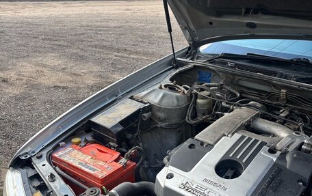 Nissan Laurel VIII, 2001 год, 575 000 рублей, 20 фотография