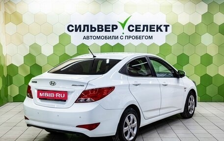 Hyundai Solaris II рестайлинг, 2015 год, 900 000 рублей, 2 фотография
