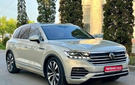 Volkswagen Touareg III, 2021 год, 4 990 000 рублей, 1 фотография