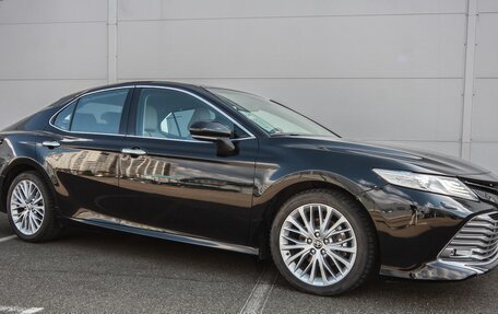 Toyota Camry, 2020 год, 2 799 000 рублей, 2 фотография