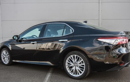 Toyota Camry, 2020 год, 2 799 000 рублей, 4 фотография