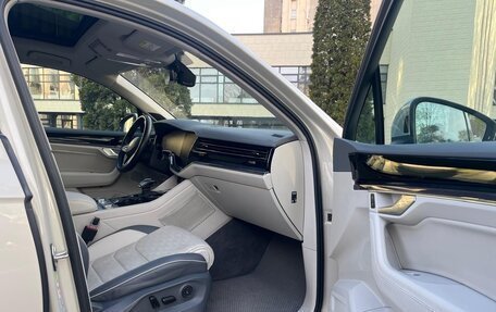 Volkswagen Touareg III, 2021 год, 4 990 000 рублей, 10 фотография