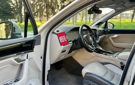 Volkswagen Touareg III, 2021 год, 4 990 000 рублей, 7 фотография