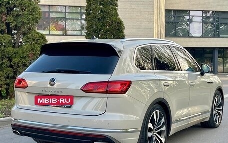 Volkswagen Touareg III, 2021 год, 4 990 000 рублей, 5 фотография