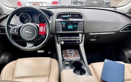 Jaguar F-Pace, 2017 год, 2 385 000 рублей, 7 фотография