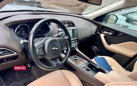 Jaguar F-Pace, 2017 год, 2 385 000 рублей, 6 фотография