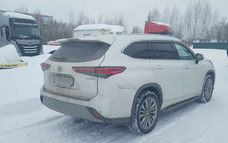 Toyota Highlander, 2023 год, 5 100 000 рублей, 3 фотография