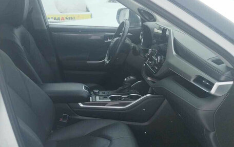 Toyota Highlander, 2023 год, 5 100 000 рублей, 5 фотография