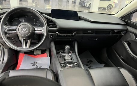 Mazda 3, 2021 год, 2 010 000 рублей, 7 фотография