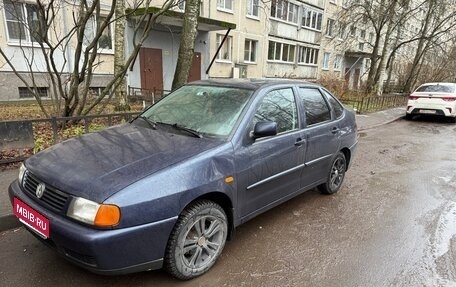 Volkswagen Polo III рестайлинг, 1998 год, 150 000 рублей, 1 фотография