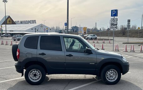 Chevrolet Niva I рестайлинг, 2017 год, 699 000 рублей, 5 фотография