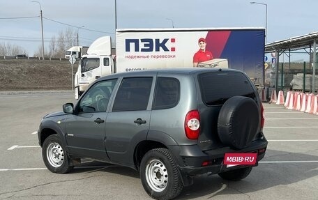 Chevrolet Niva I рестайлинг, 2017 год, 699 000 рублей, 3 фотография