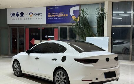 Mazda 3, 2021 год, 1 871 000 рублей, 6 фотография