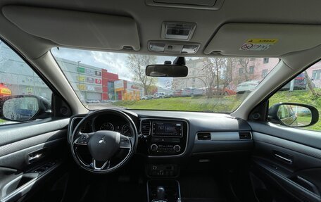 Mitsubishi Outlander III рестайлинг 3, 2018 год, 2 200 000 рублей, 16 фотография